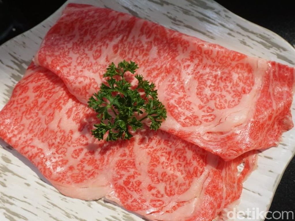 Ini 5 Keunikan Omi Beef dari Sapi Jepang yang Diperlakukan Bak Ratu Ini 5 Keunikan Omi Beef dari Sapi Jepang yang Diperlakukan Bak Ratu