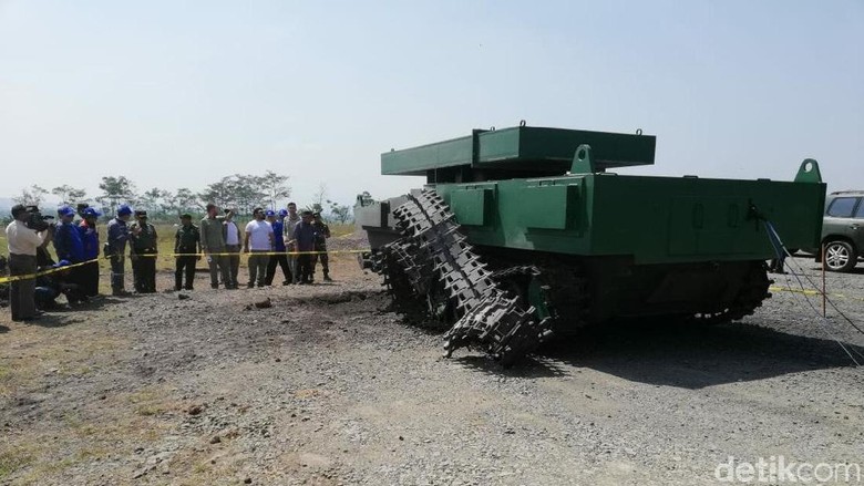 Tank Medium Buatan Pindad Kebal Kena Ledakan TNT