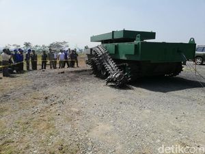 Tank Medium Buatan Pindad Kebal Kena Ledakan TNT