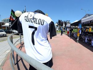 Debut Ronaldo di Serie A Hadapi Chievo