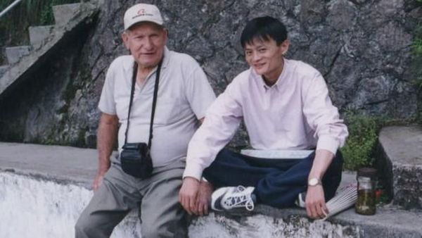 Tampang Para Pemuda Culun yang Kini Berduit Triliunan