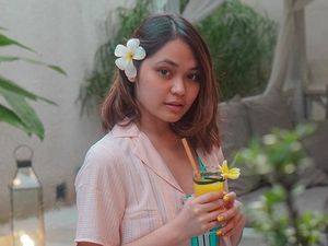 Regina Poetiray, Gantikan Momo di Geisha?