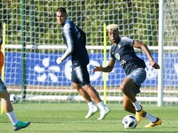 Presnel Kimpembe dan Alphonse Areola menjadi dua dari tiga pemain Paris Saint-Germain di skuat Prancis yang akan tampil di final Piala Dunia 2018. (Foto: BERTRAND GUAY/AFP)