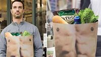 Unik Banget! 8 Tas Belanja Ini Berbentuk Lambung hingga Perut Six Pack