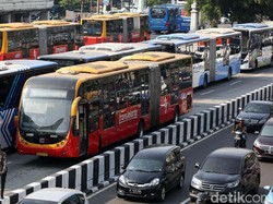 Pesepeda Tewas Tertabrak Bus TransJ