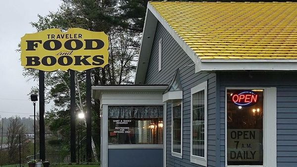 Ini Restoran yang Sediakan Ribuan Buku Untuk Dibawa Pulang Pengunjung