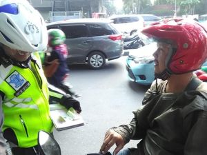 Motor Diangkut Polisi karena STNK Mati, Pria ini Marah-marah