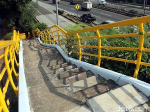 Pasca Rusak, JPO di Tol JORR Bambu Apus Dipercantik