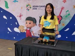 Lewat Mobil, Gadis Belia Ini Pengin Orang Indonesia Bersatu