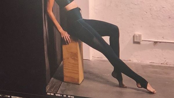 Ramai #BarbieFeet, Tren Pose Kaki Jenjang yang Dikhawatirkan Psikolog