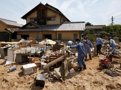 Potret Negeri Sakura Porak-peranda Usai Banjir Dahsyat