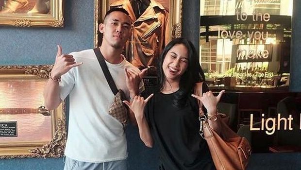 Doa Orang Tua untuk Bek Persija Ryuji Utomo di Hari Pernikahan