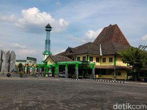 Problem Teknis Pesawat, 5 Kloter Calhaj Solo Molor Berangkat Problem Teknis Pesawat, 5 Kloter Calhaj Solo Molor Berangkat