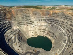 Freeport Masih Pikir-pikir Lokasi Pembangunan Smelter