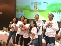 Sri Mulyani Kumpul dan Nyanyi Bareng Siswa SMP