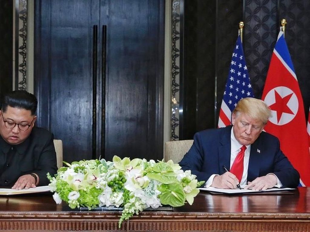 Trump Beberkan Isi Surat Kim Jong-Un Untuknya Trump Beberkan Isi Surat Kim Jong-Un Untuknya