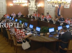 Demam Piala Dunia, Menteri Kroasia Rapat Pakai Jersey Timnas