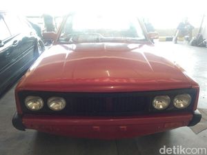 Sedan Toyota Diubah Jadi Pikap