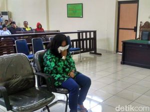 Nasib Ibu yang Ditendang AKBP Yusuf: Lebam dan Dipidana Percobaan Nasib Ibu yang Ditendang AKBP Yusuf: Lebam dan Dipidana Percobaan