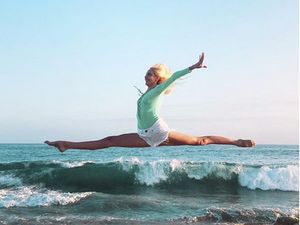 Kenalin Caitlin Turner, Selebgram yang Hobi Yoga di Alam Terbuka Kenalin Caitlin Turner, Selebgram yang Hobi Yoga di Alam Terbuka