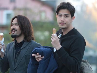 Ini 8 Aktor Tampan yang Doyan Makan Es Krim, Mana Favoritmu?