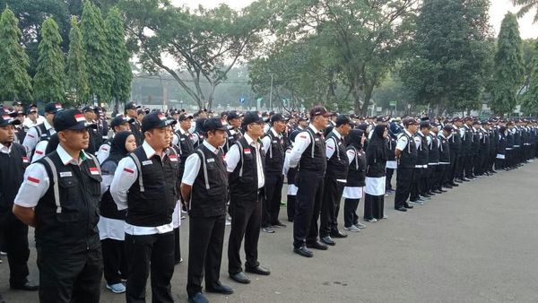 Foto: 319 Petugas Haji Diberangkatkan ke Tanah Suci
