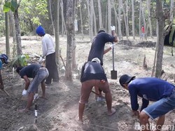 Diduga Ada Peninggalan Majapahit, Tim Arkeolog Gali Situs di Madiun