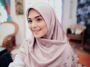 Vebby Palwinta Siap Menikah dengan Razi Bawazier Vebby Palwinta Siap Menikah dengan Razi Bawazier