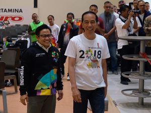 Momen Jokowi Kalahkan Cak Imin Saat Main Bowling di Jakabaring