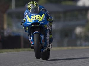 Iannone Kembali Tercepat, Ungguli Petrucci dan Crutchlow