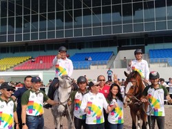 Berkuda Bareng Sandi, Mentan Cek Kesehatan Kuda Asian Games