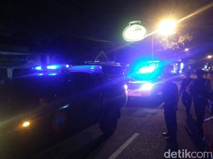 Mobil Gegana dan Jibom Tinggalkan TKP Baku Tembak Kaliurang
