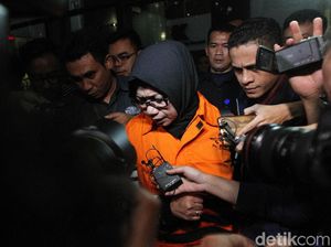 Kisah Eni: Ditangkap di Rumah Mensos, Berakhir di Balik Jeruji Kisah Eni: Ditangkap di Rumah Mensos, Berakhir di Balik Jeruji