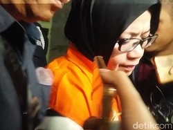 KPK Tahan Anggota DPR Eni Saragih