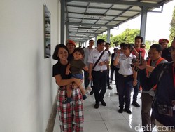 Asyiknya, Andien dan Kawa Jalan-jalan Naik Kereta di Ambarawa