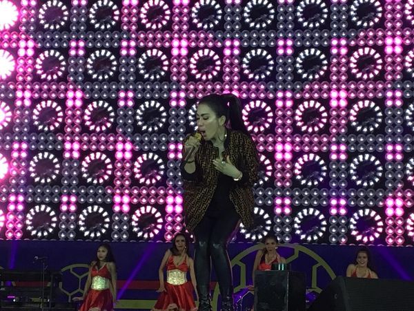 Syahrini Bikin Cetar Konser Piala Dunia 2018