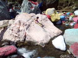 Batu Kali Dicat Berwarna di Kudus: Dikecam Justru Bikin Penasaran