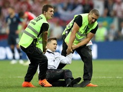 Video: Saat Penyusup Ganggu Usaha Kroasia Kejar Prancis