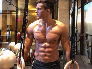 Intip Olahraganya Pietro Boselli, Dosen Matematika yang Bikin Gagal Fokus