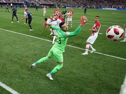 Video: Gol Bunuh Diri Mandzukic! Prancis 1-0 Kroasia