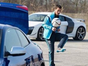 Deretan Mobil di Garasi Rumah Eden Hazard yang Bikin Iri