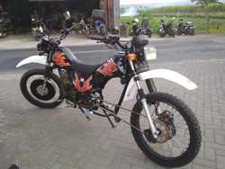 Wih, Ada Motor Trail Bermuka Dua Nih!