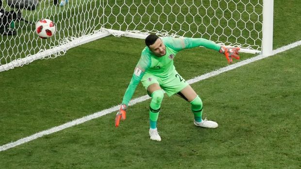 Kiper timnas Kroasia Danijel Subasic tak mampu berbuat banyak di laga final.