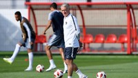 Timnas Prancis menjalani latihan di Stadion Luzhniki, Moskow, Sabtu (14/7/2018), di bawah komando pelatih Didier Deschamps. Foto: Shaun Botterill/Getty Images
