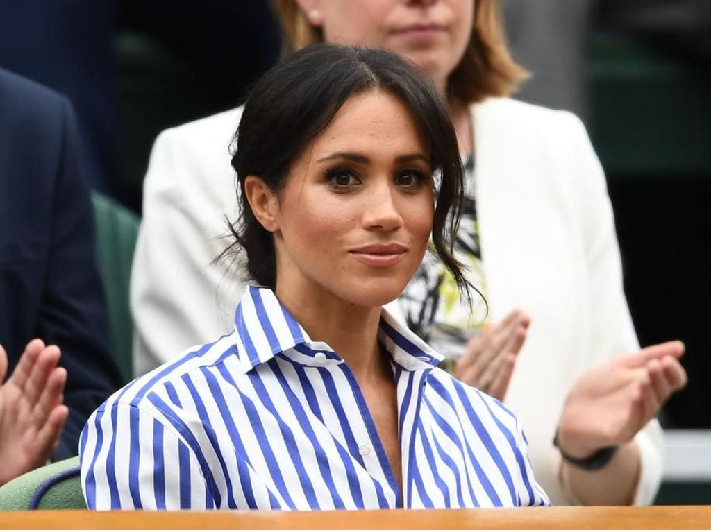 Meghan Markle dan Emma Watson Pakai Celana Sama, Siapa Lebih Stylish? Meghan Markle dan Emma Watson Pakai Celana Sama, Siapa Lebih Stylish?
