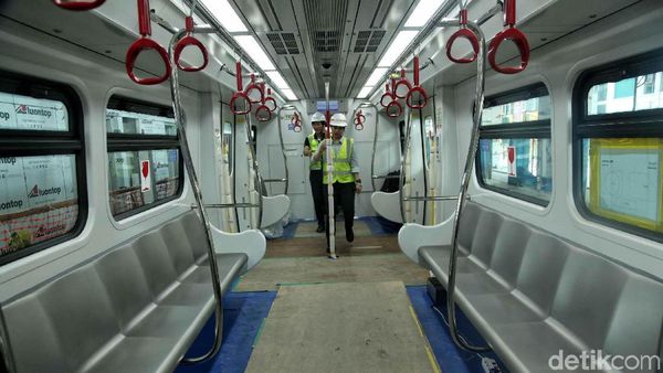 Penampakan Terkini Kerennya Jeroan Gerbong LRT Jakarta
