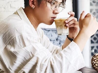 Baru Comeback, Ternyata Rafael SMASH Punya Hobi Ngopi Kekinian