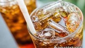 Bikin Geli! Ini 8 Meme Es Teh Manis yang Lucu Menyegarkan