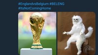 Boro-boro trofi Piala Dunia 2018, Inggris pulang dengan membawa rasa heran bisa gagal di Rusia. Gimana sih! (Foto: Twitter @stdennis02)