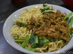 Kamu Tim Mana, Mi Ayam Siram Kuah atau Kering?